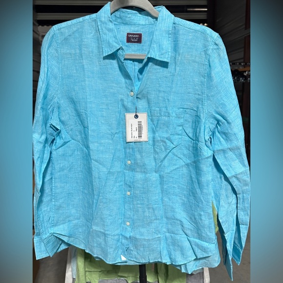 Untuckit | Linen Button Up - Picture 2 of 5